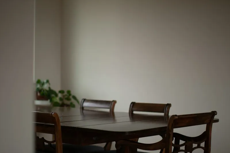 Solid wood dining tables