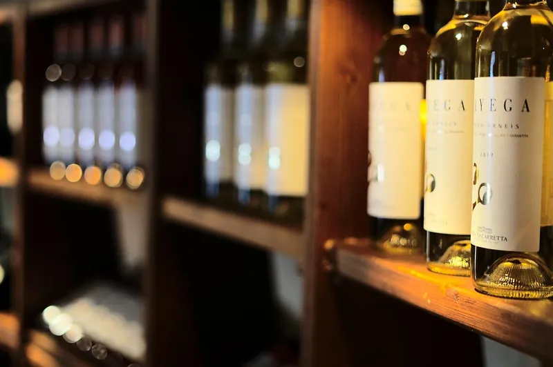 Weinregal Altholz — Großhandel & Export-Hersteller