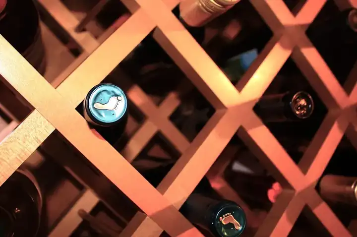 Weinregal rustikal — Großhandel-Export aus Indien